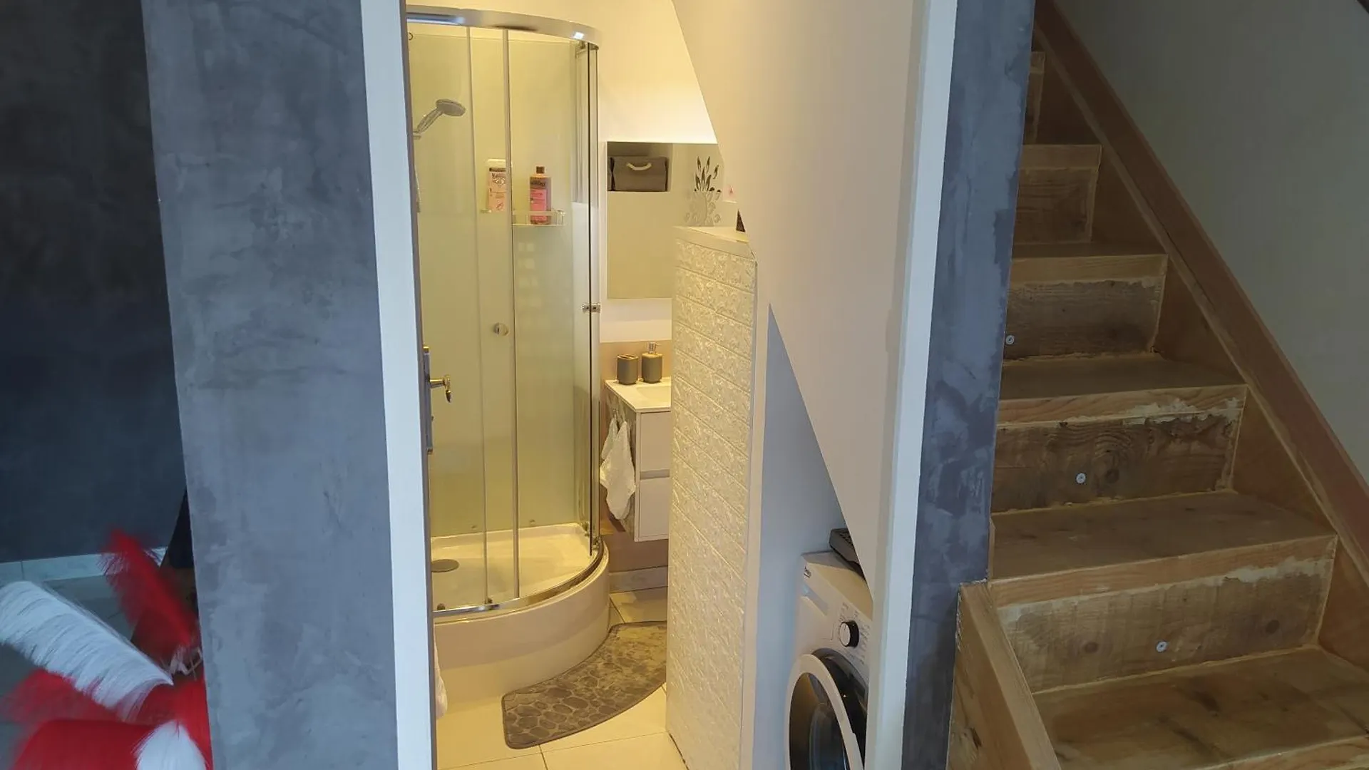 Studio Cosy Avec Terrasse Et Jacuzzi A Disposition De Mai A Aout Rians  0*, Rians (Var)