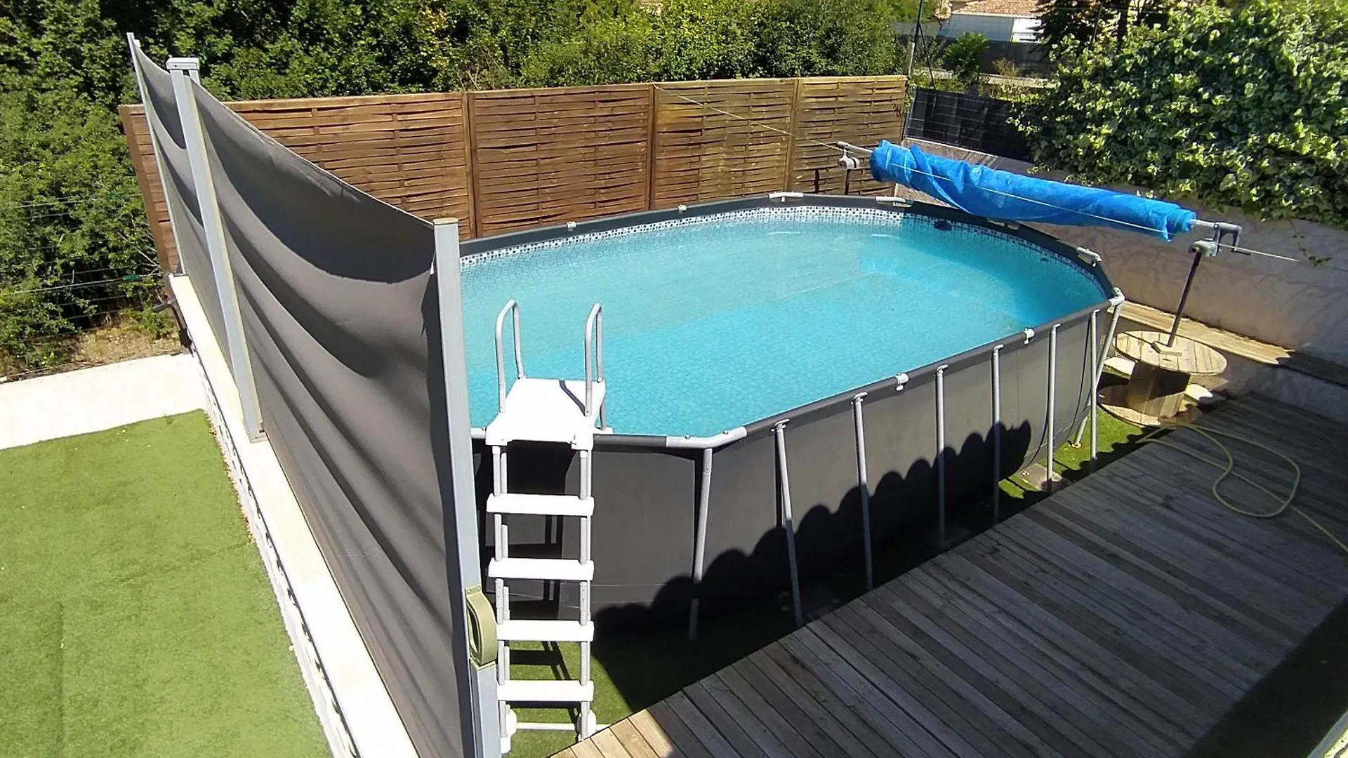 Studio Cosy Avec Terrasse Et Jacuzzi A Disposition De Mai A Aout Rians  0*, Rians (Var) France